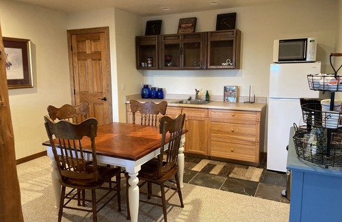 Kremmling House | Rocky Mountain Retreat w/Hot Tub in Old Park/Gore Pass