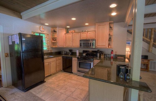 Montgomery Estates House | Rocky Top Retreat 4 Bedroom Home by RedAwning
