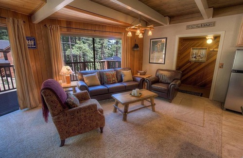 Montgomery Estates House | Rocky Top Retreat 4 Bedroom Home by RedAwning