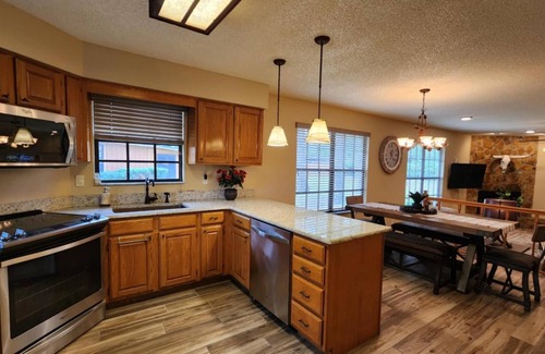 River Ranch Cottage | Rodeo, Waterpark and Horses: Westgate River Ranch!