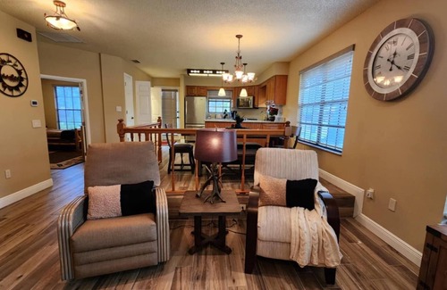 River Ranch Cottage | Rodeo, Waterpark and Horses: Westgate River Ranch!