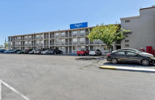Northwest Heights Hotel | Rodeway Inn Albuquerque West