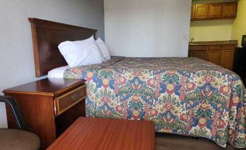 Auburn Hills Hotel | Rodeway Inn Auburn Hills - Detroit