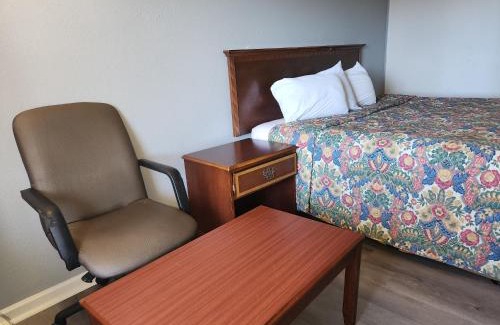 Auburn Hills Hotel | Rodeway Inn Auburn Hills - Detroit