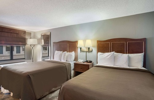 Carlisle Hotel | Rodeway Inn Carlisle North