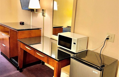 Findlay Hotel | Rodeway Inn Findlay