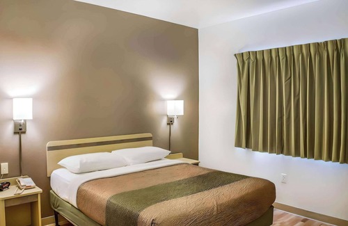 Fishers Hotel | Rodeway Inn Fishers Indianapolis