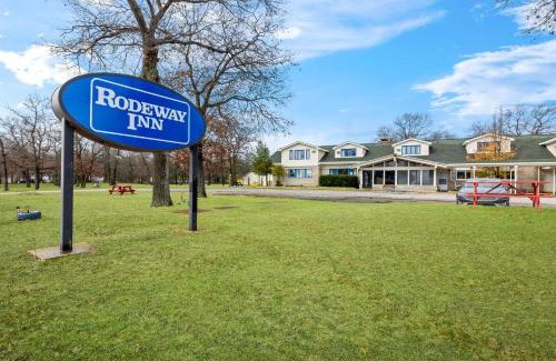 Oscoda Hotel | Rodeway Inn Formerly Camp Inn Lodge