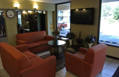Norcross Hotel | Rodeway Inn Norcross