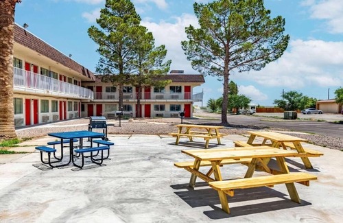 Pecos Hotel | Rodeway Inn Pecos