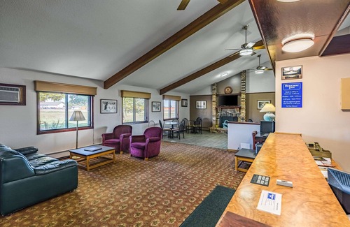 St. Joseph Hotel | Rodeway Inn Saint Joseph
