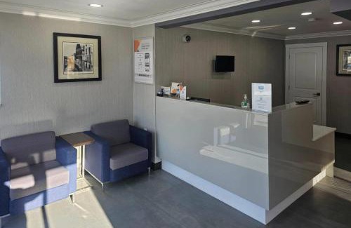 Kamloops Hotel | Rodeway Inn & Suites