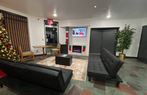 Sidney Hotel | Rodeway Inn & Suites Sidney Historic Downtown I-80