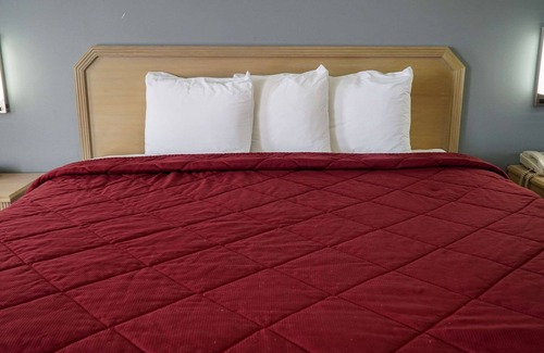 Beebe Hotel | Rodeway Inn