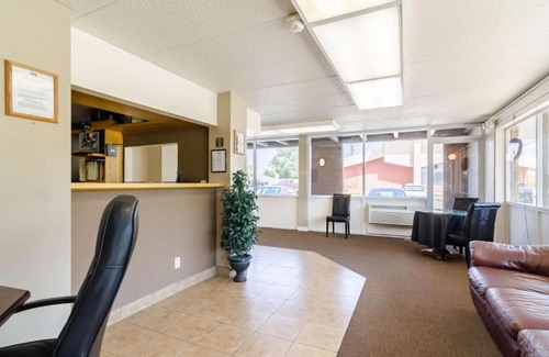 Bellevue Hotel | Rodeway Inn