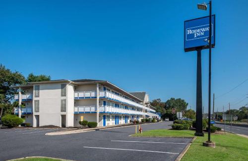 Brooklawn Hotel | Rodeway Inn