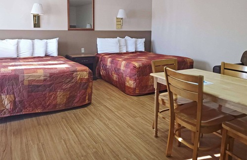 Buffalo Hotel | Rodeway Inn