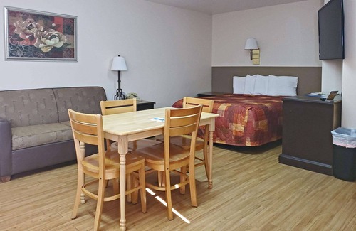 Buffalo Hotel | Rodeway Inn
