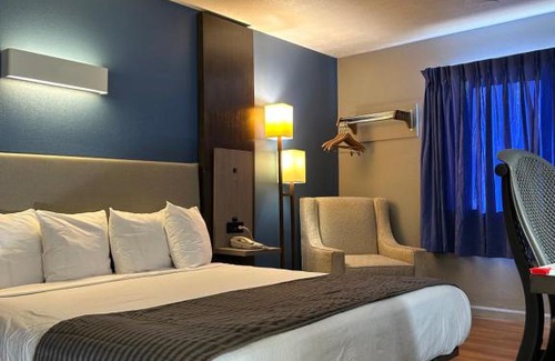 Emporia Hotel | Rodeway Inn