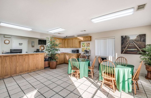 Gurdon Hotel | Rodeway Inn