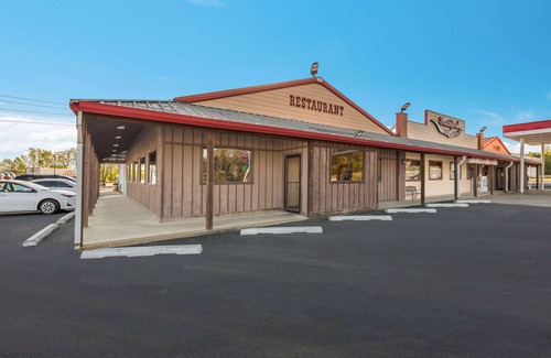 Gurdon Hotel | Rodeway Inn