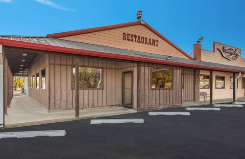 Gurdon Hotel | Rodeway Inn
