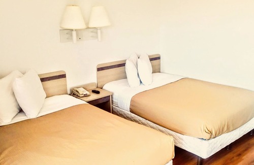 Hays Hotel | Rodeway Inn