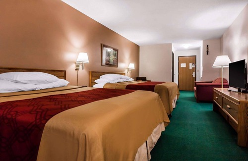 Holdrege Hotel | Rodeway Inn