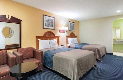South Houston Hotel | Rodeway Inn