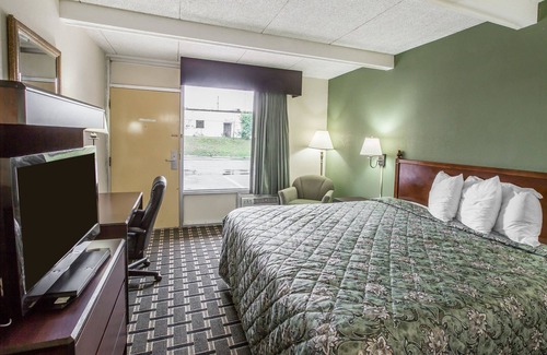 Laurens Hotel | Rodeway Inn