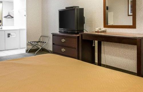 Madison Heights Hotel | Rodeway Inn