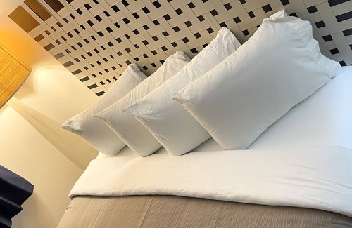 Oscoda Hotel | Rodeway Inn