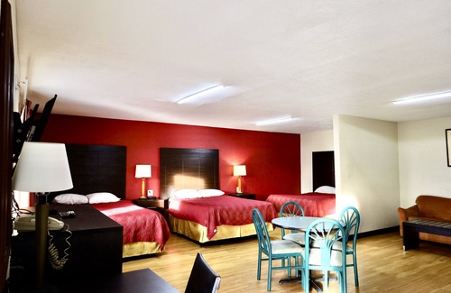 Pauls Valley Hotel | Rodeway Inn