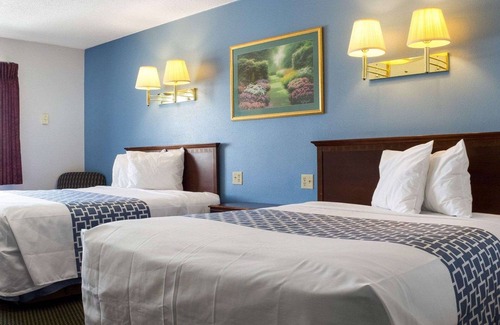 West Fargo Hotel | Rodeway Inn