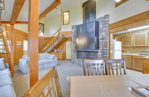 Garfield House | Rogers Cabin with Direct Access to Beaver Lake!