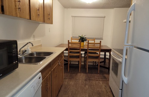 West Edmonton Apartment | ✅ROGERS Place✅️ 4+ beds! ✅️ KINSMEN Centre✅️EXPO Centre✅️ NAIT✅️Shopping malls