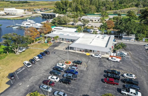 Clewiston Hotel | Roland Martin Marina and Resort