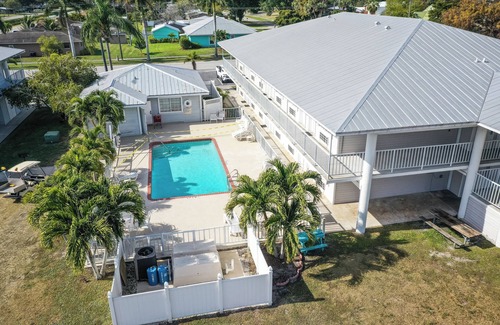 Clewiston Hotel | Roland Martin Marina and Resort