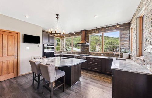 Lower Basin Lake Travis House | Rolling Hills Lake Travis Views 6 bedrooms 6 balconies Water Access