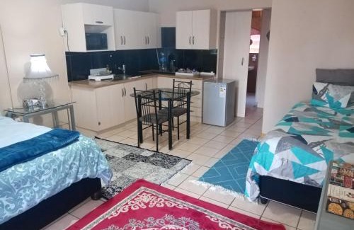 Welkom House | Romaic Guesthouse Welkom