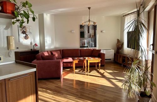 Varna City Centre Apartment | Roman Thermae Heritage Apartment with Garage
