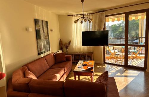 Varna City Centre Apartment | Roman Thermae Heritage Apartment with Garage