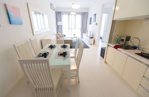 Golden Triangle Apartment | Romantic getaway sweet suite in towndown KLCC#5