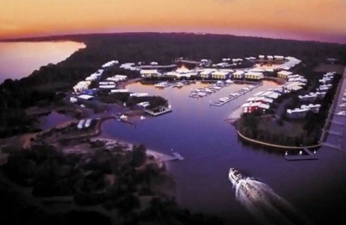 Gold Coast Apartment | ROMANTIC STUDIO APARTMENT – COURAN COVE - THE PERFECT ISLAND ESCAPE AWAITS YOU