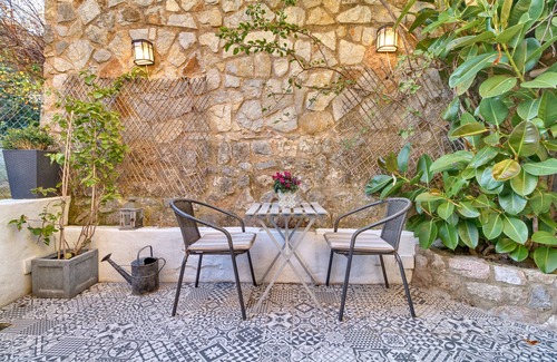 Fornalutx Apartment | Romantic 1 bed with private patio overlooking orange grove