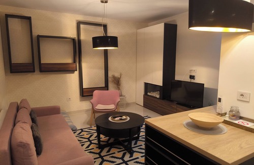 Novi Sad Apartment | Romantic Apartment 10 min from the center and 5 from the Danube river