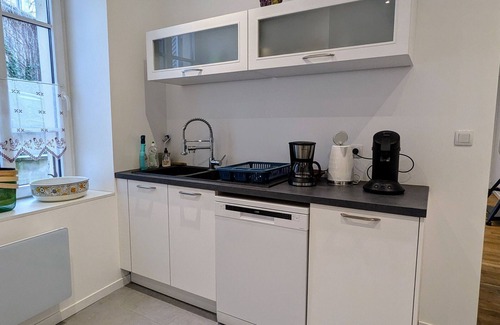 Verdun Apartment | Romantic apartment in Verdun with private parking