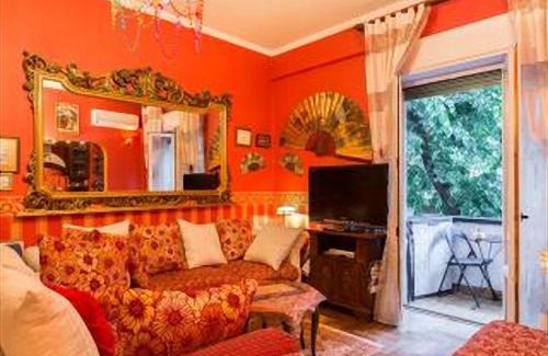 Bullona Apartment | Romantic & Artistic Apartment