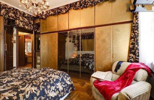 Bullona Apartment | Romantic & Artistic Apartment