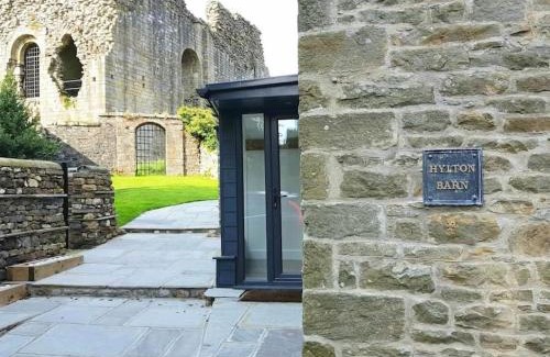 Bowes House | Romantic barn by the castle, Barnard Castle